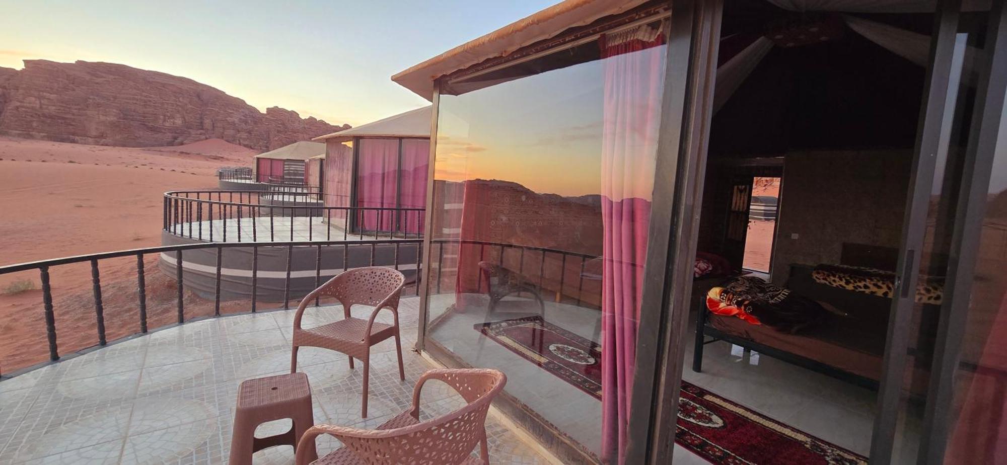 Wadi Rum Candles Camp Екстериор снимка